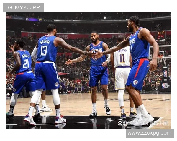 独行侠与活塞激战正酣精彩瞬间回顾与赛后分析